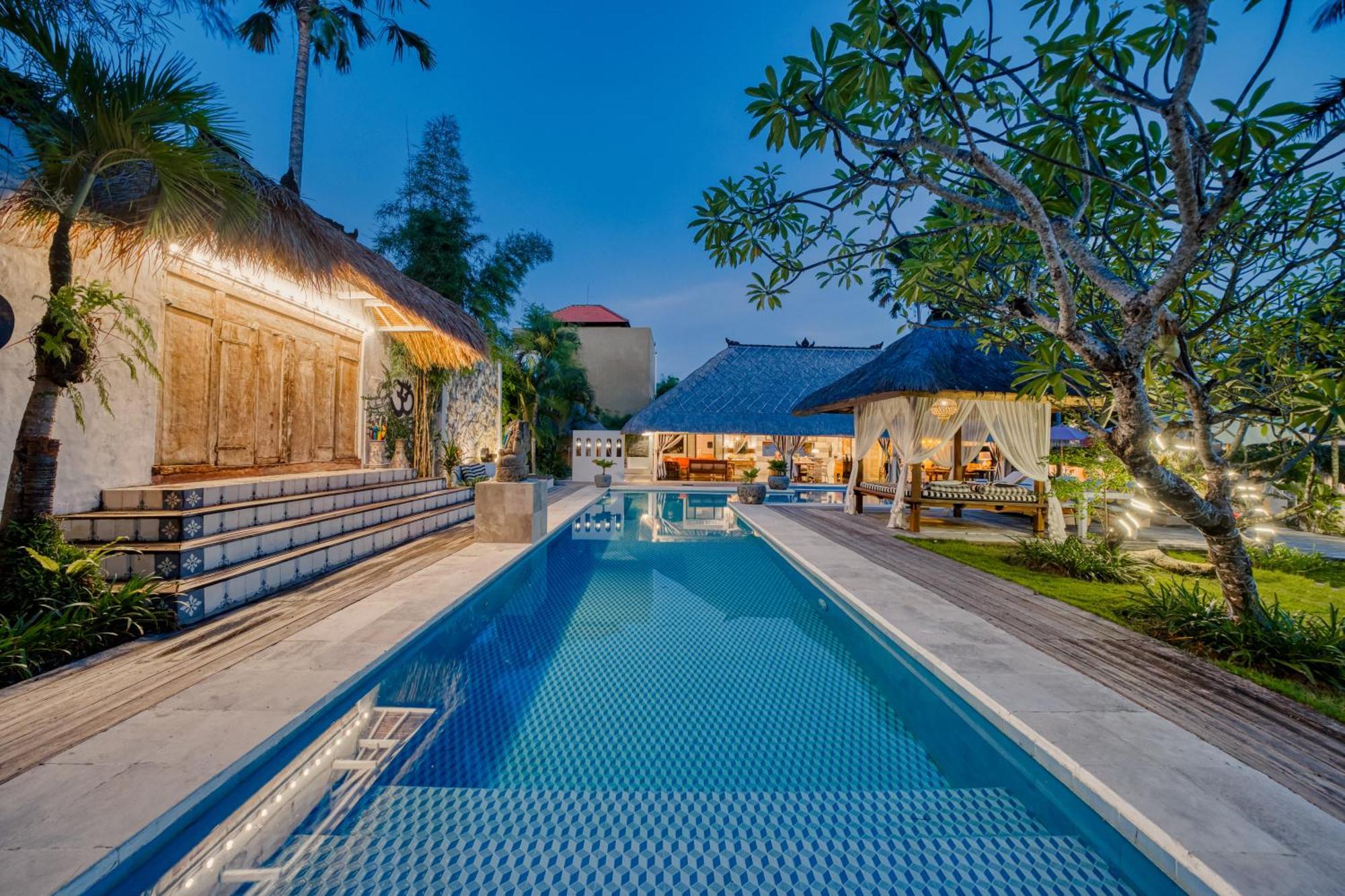 Villa Kalis, 10 Bedroom Family And Group Villa Seminyak Extérieur photo