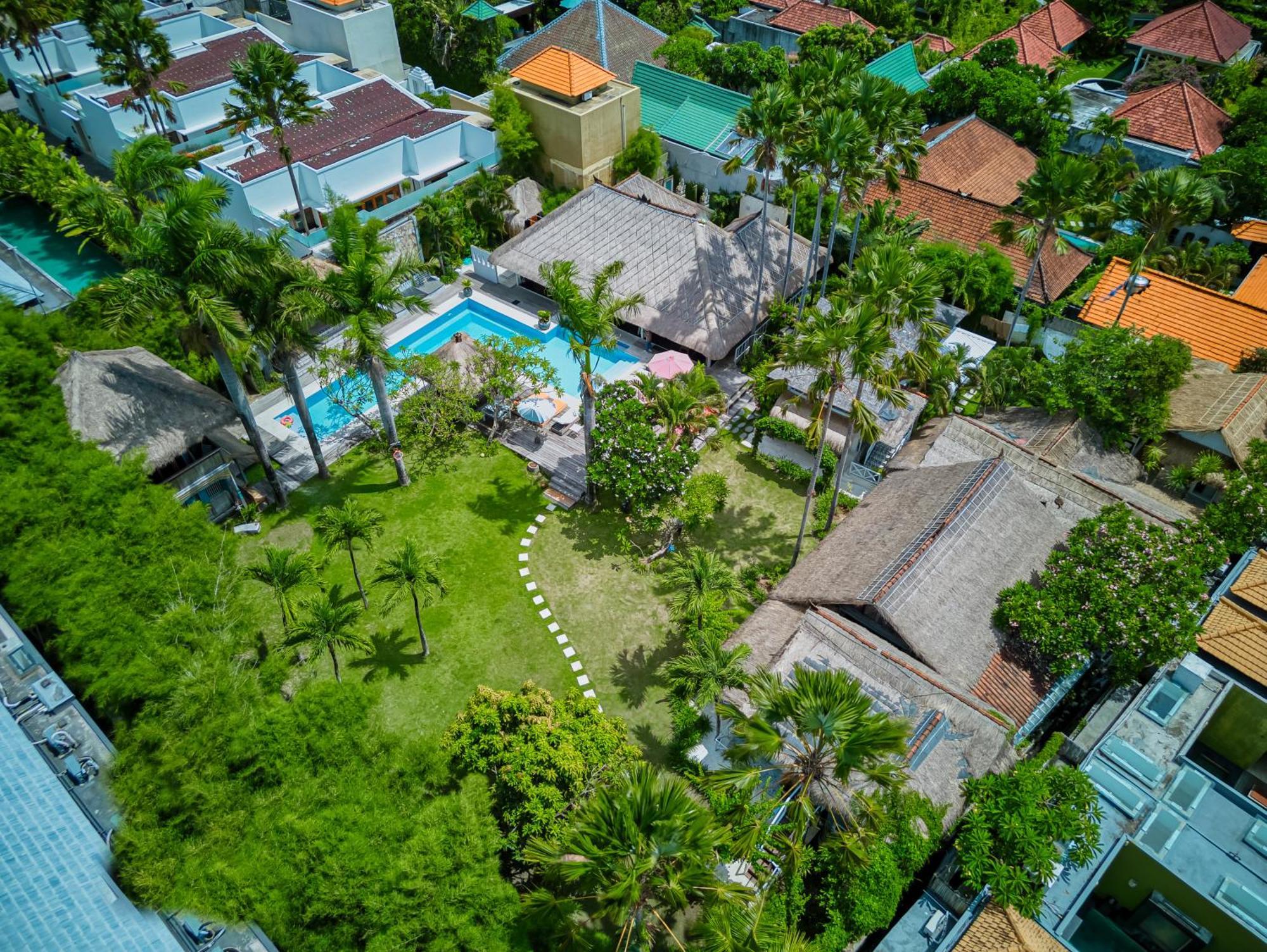 Villa Kalis, 10 Bedroom Family And Group Villa Seminyak Extérieur photo